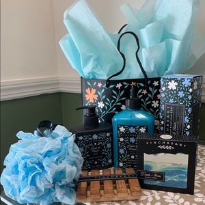 Fresh & Clean Spa Set by Finchberry